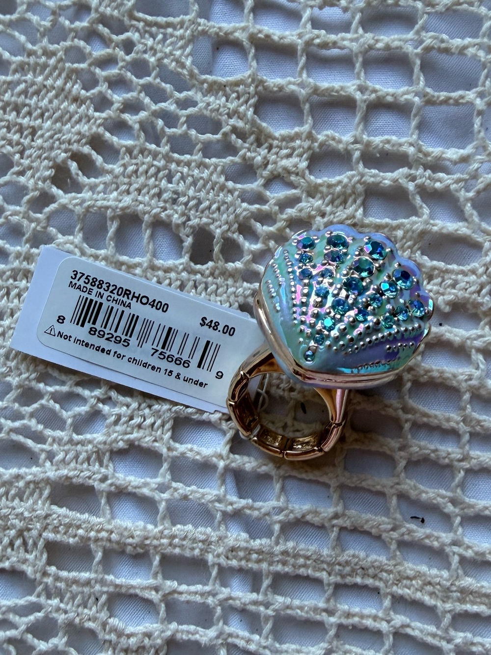 Betsey Johnson Sirens Cove Clam Shell Stretch Ring - Picture 9 of 9